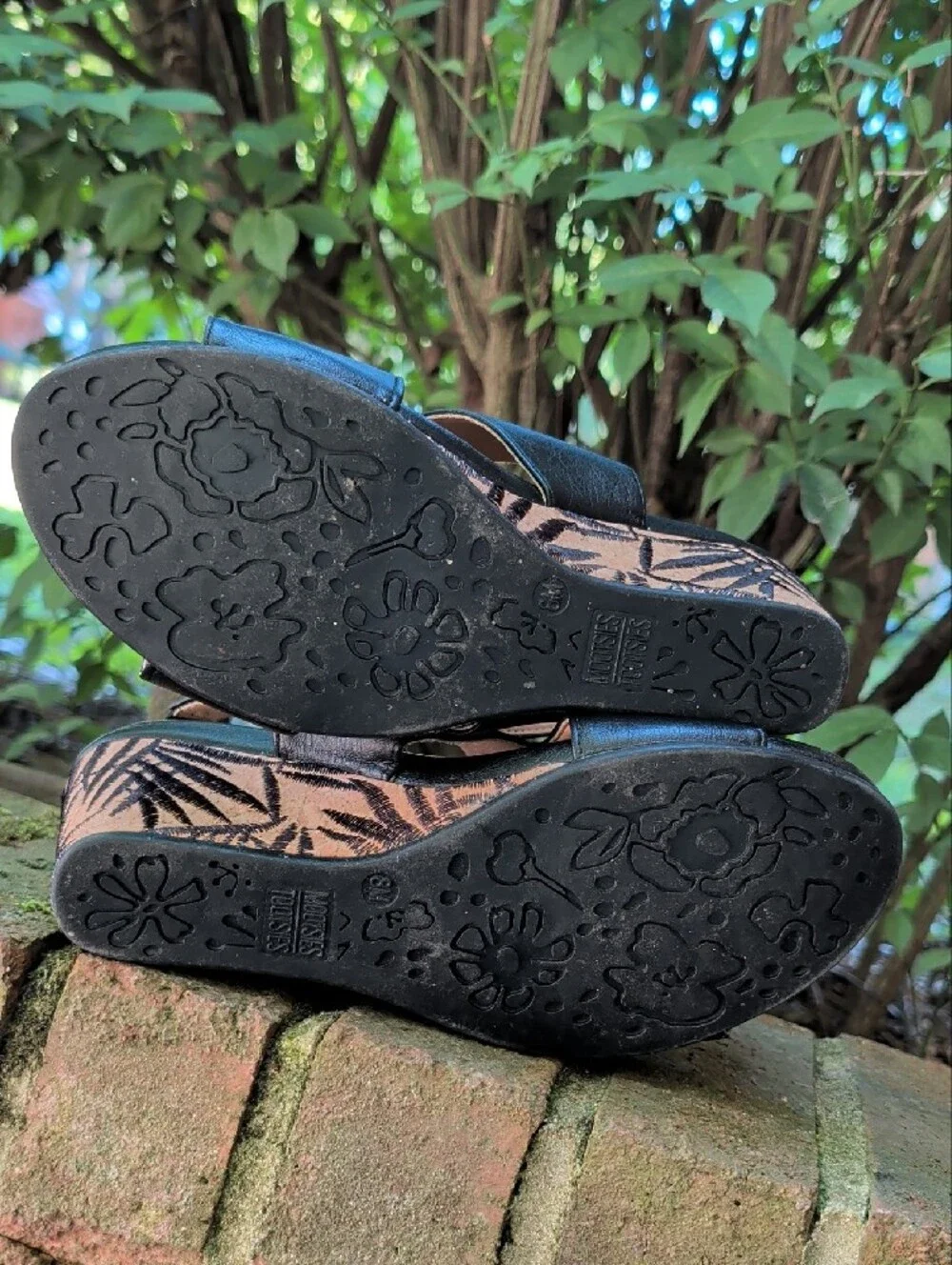 Mootsies Tootsies Black Faux Leather Slingback Wedge Thadley Sandals Size 8